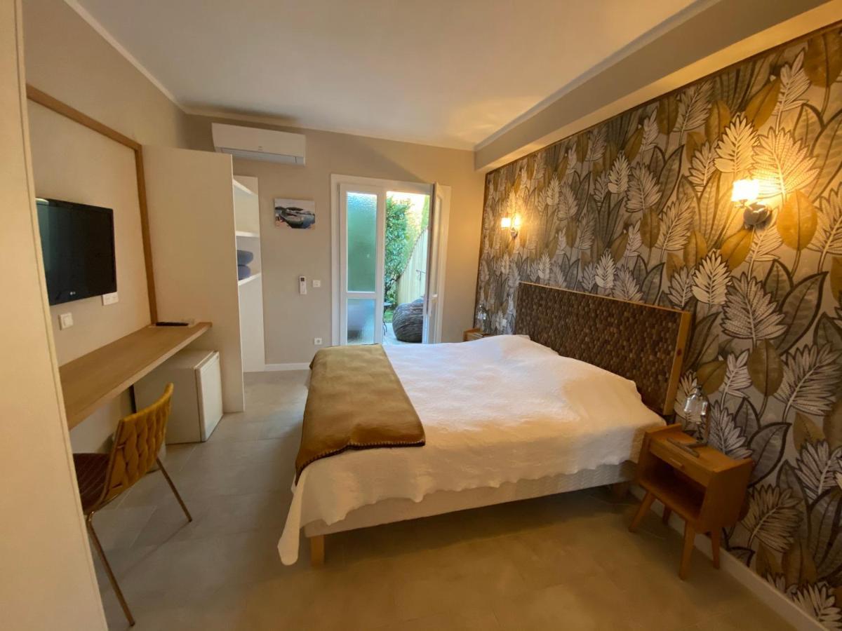 Hotel Du Pont De L'Oso Леччи Екстериор снимка