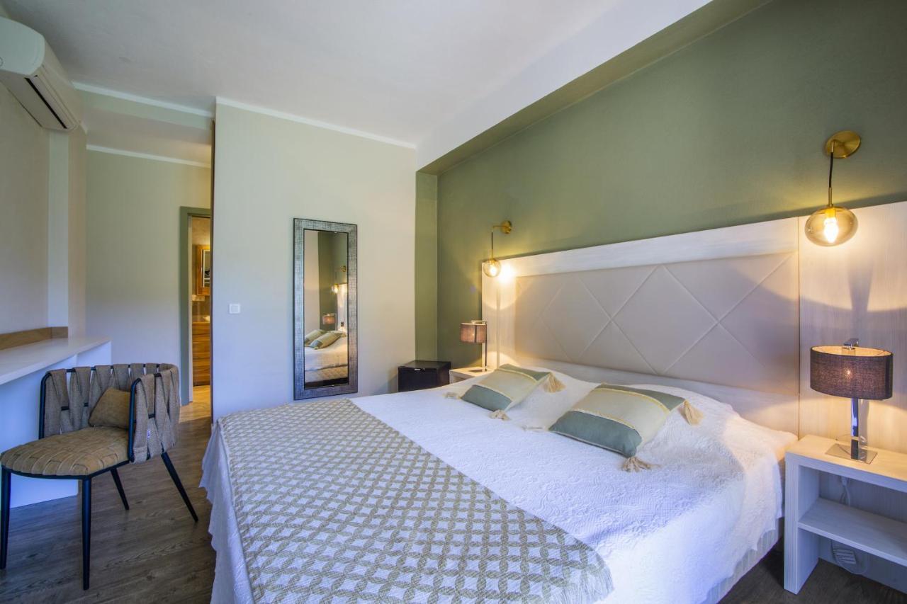 Hotel Du Pont De L'Oso Леччи Екстериор снимка